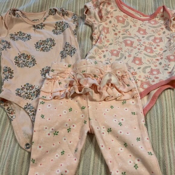 Cute ruffle butt onsie outfits - Picture 1 of 8